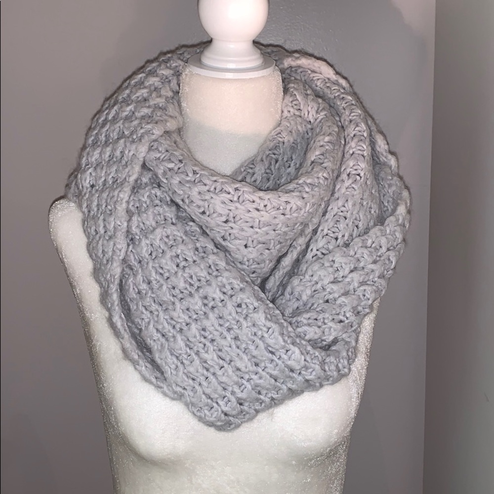 Abercrombie and Fitch Infinity Scarf